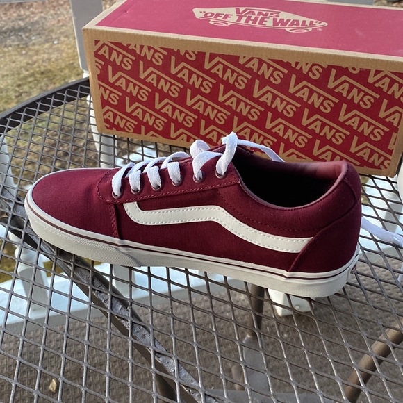 BRAND NEW Women's Vans Ward Burgundy size 9.0 Low Top Classic Sneaker Skate Shoe - Picture 10 of 14